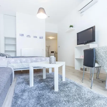 Apartment Friendly Studio - Regiposta Utca 11.
